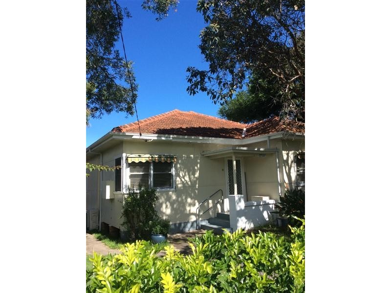 8 Bream Road, Ettalong Beach NSW 2257