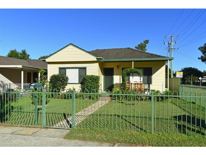37 Trafalgar Avenue, Woy Woy NSW 2256