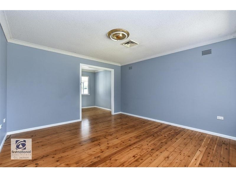 30  Dorothy Avenue, Woy Woy NSW 2256