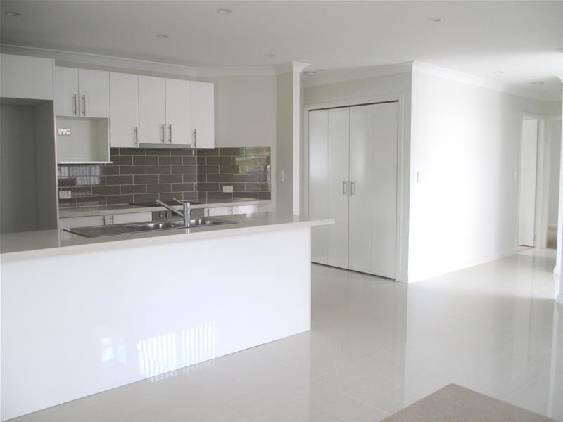 2/77 Bangalow Street, Ettalong Beach NSW 2257