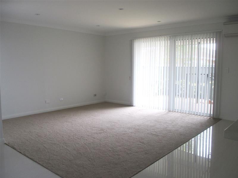 2/77 Bangalow Street, Ettalong Beach NSW 2257