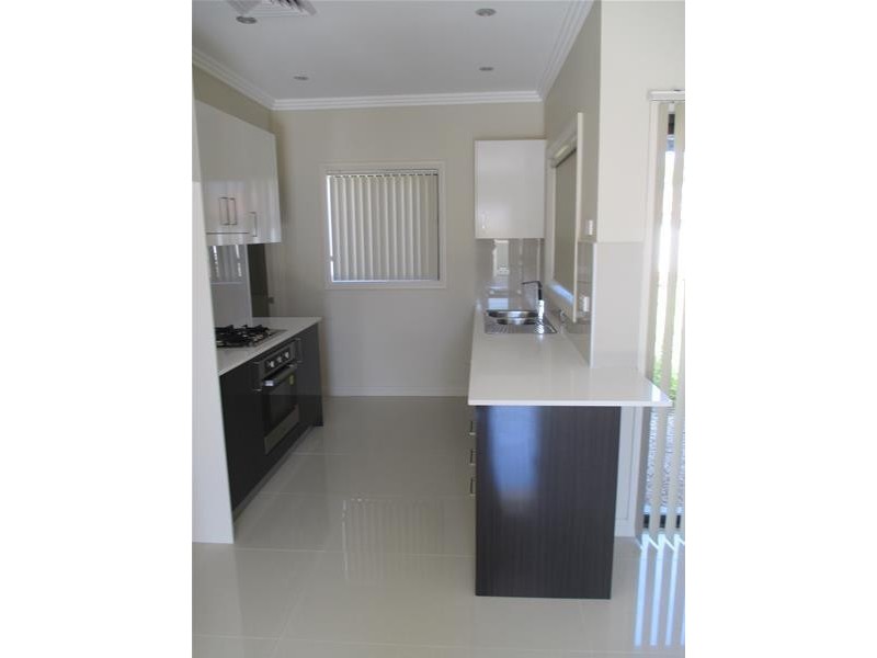 2/9 Waratah Street, Woy Woy NSW 2256