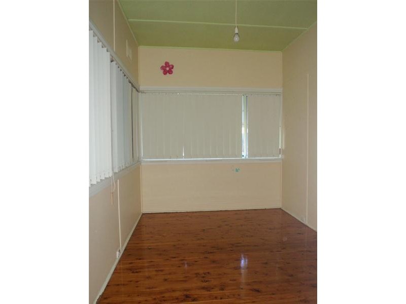 17 Beach Street, Ettalong Beach NSW 2257