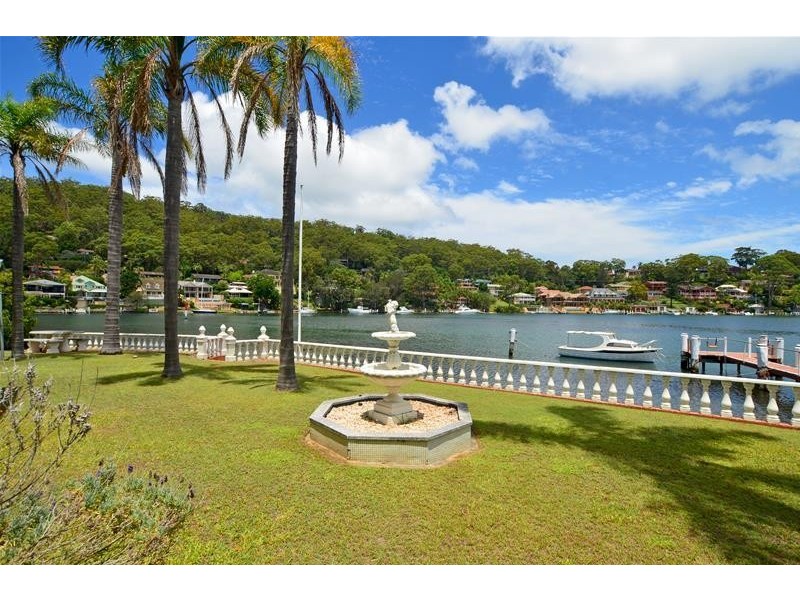 2 Helmsman Boulevard, St Huberts Island NSW 2257