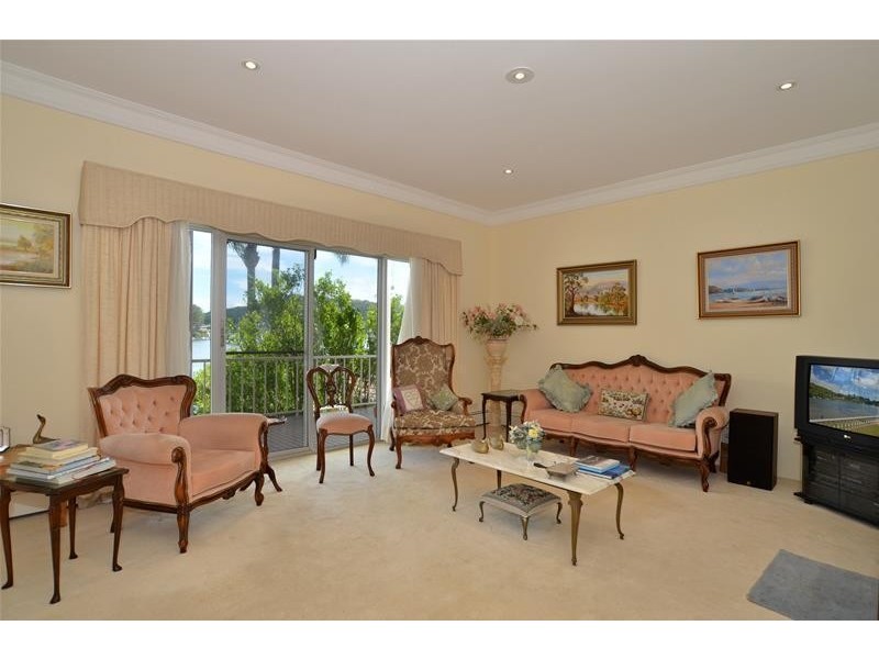 2 Helmsman Boulevard, St Huberts Island NSW 2257