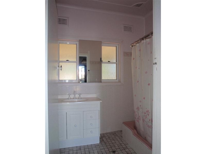 17 BEACH Street, Ettalong Beach NSW 2257