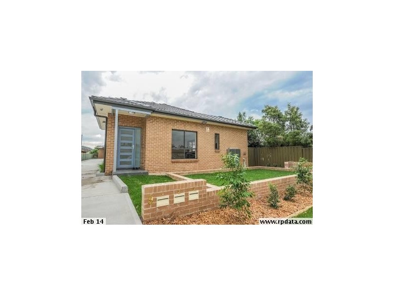 2/9 Waratah Street, Woy Woy NSW 2256