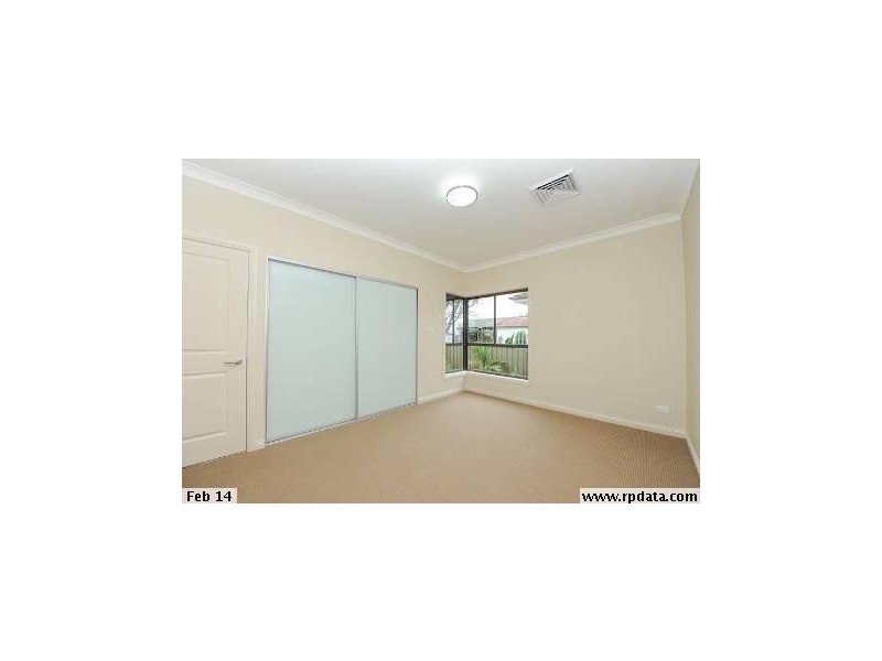 2/9 Waratah Street, Woy Woy NSW 2256