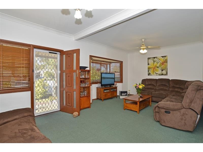 13  Banksia Street, Ettalong Beach NSW 2257