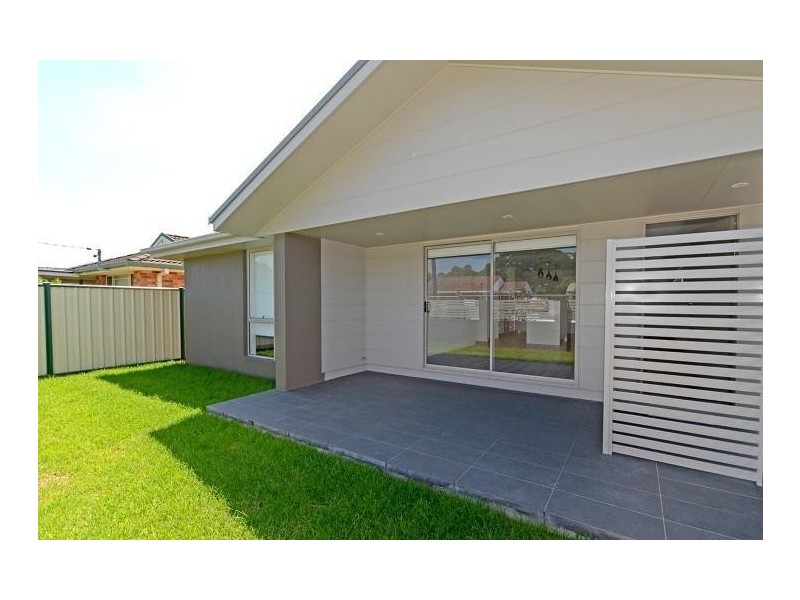 1/5 Piper Street, Woy Woy NSW 2256