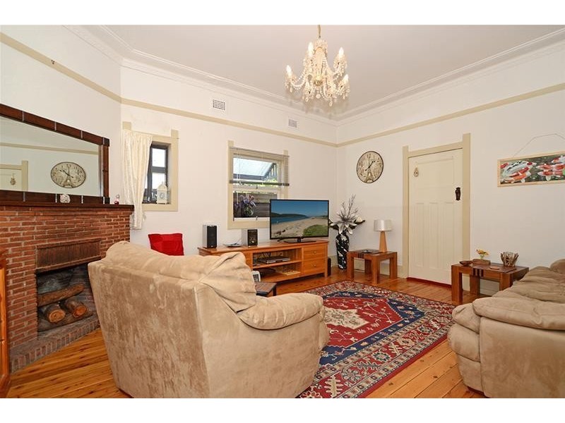 202 Memorial Avenue, Ettalong Beach NSW 2257