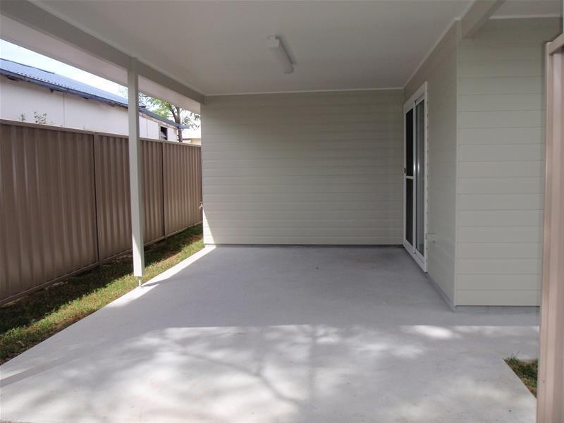 Cabin/11 Hobart Avenue, Umina Beach NSW 2257