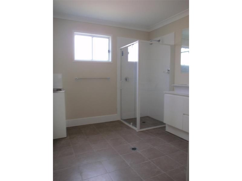 Cabin/11 Hobart Avenue, Umina Beach NSW 2257