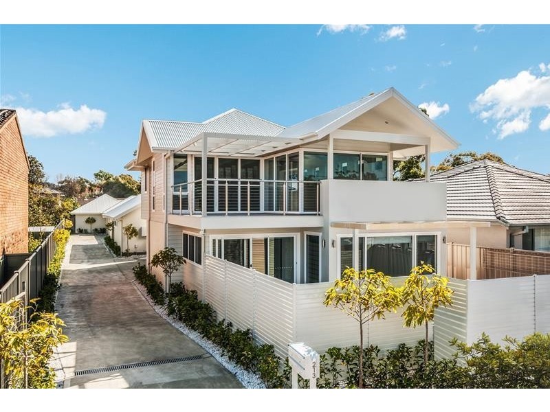 2/213 Burge Road, Woy Woy NSW 2256