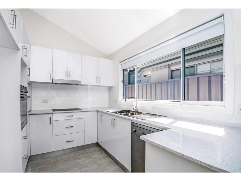 2/213 Burge Road, Woy Woy NSW 2256