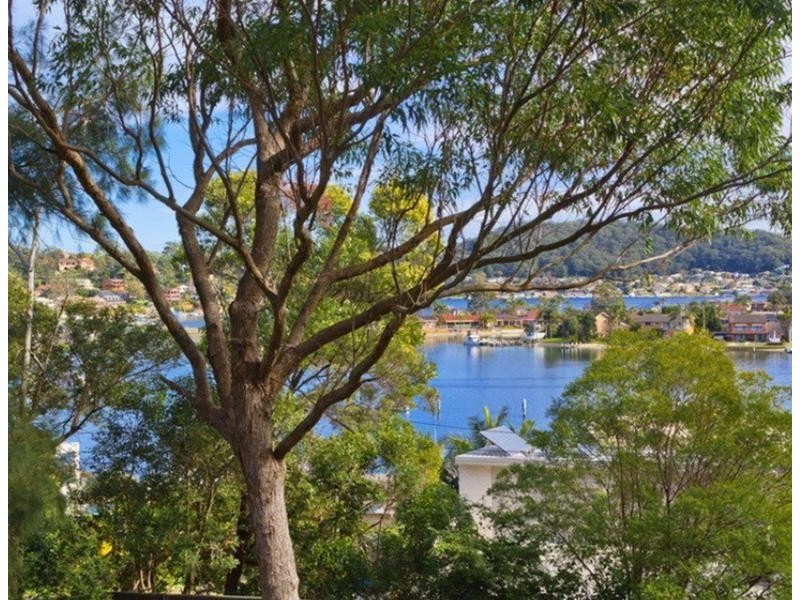 62 Yugari Crescent, Daleys Point NSW 2257