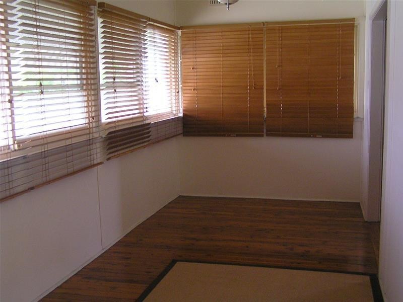 27 Picnic Parade, Ettalong Beach NSW 2257