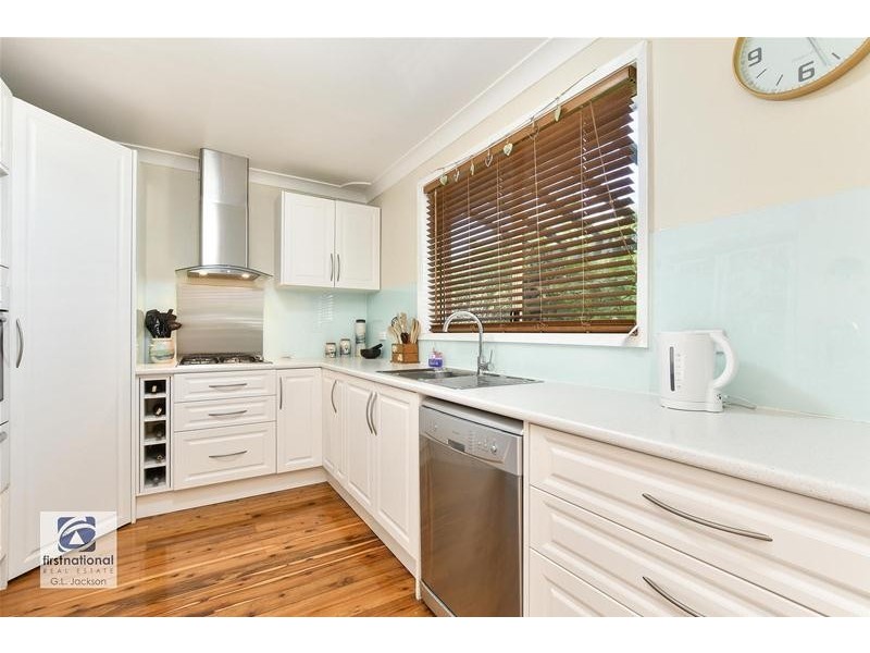 6 Camellia Circle, Woy Woy NSW 2256