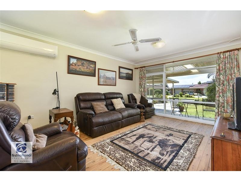 6 Camellia Circle, Woy Woy NSW 2256