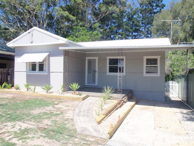 18 Welcome Street, Woy Woy NSW 2256