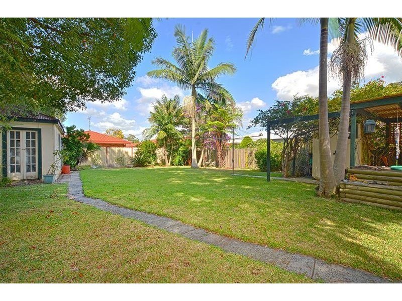 24 Hood Street, Ettalong Beach NSW 2257