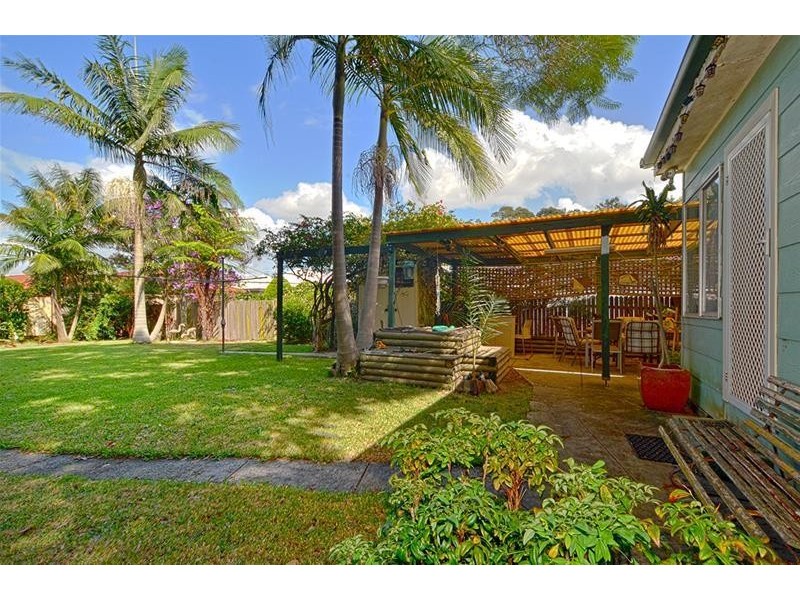 24 Hood Street, Ettalong Beach NSW 2257
