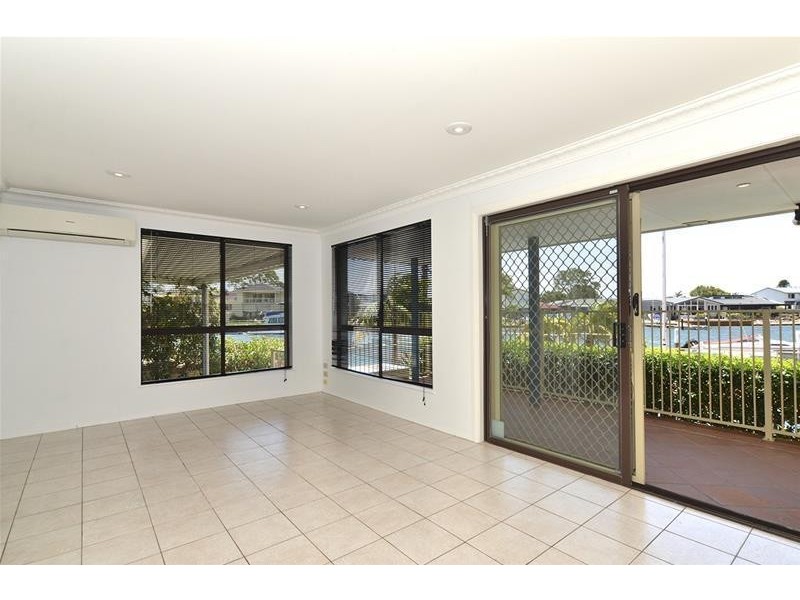 11 Heron Place, St Huberts Island NSW 2257