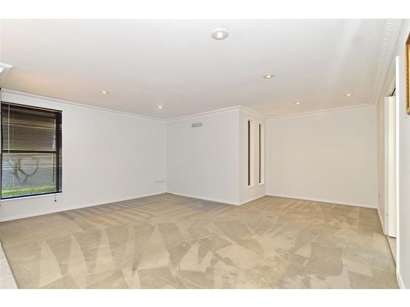 11 Heron Place, St Huberts Island NSW 2257