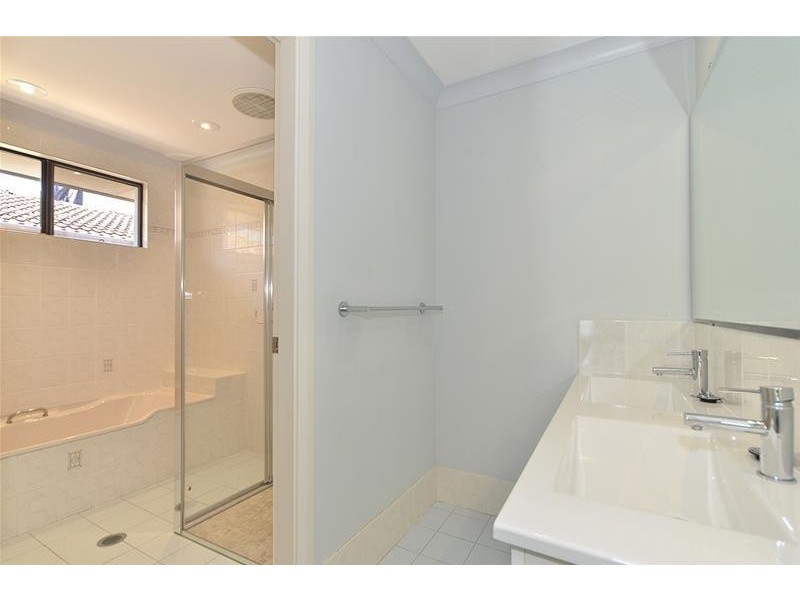 11 Heron Place, St Huberts Island NSW 2257