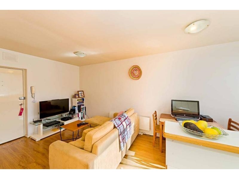 2/82 Raleigh Road, Maribyrnong VIC 3032