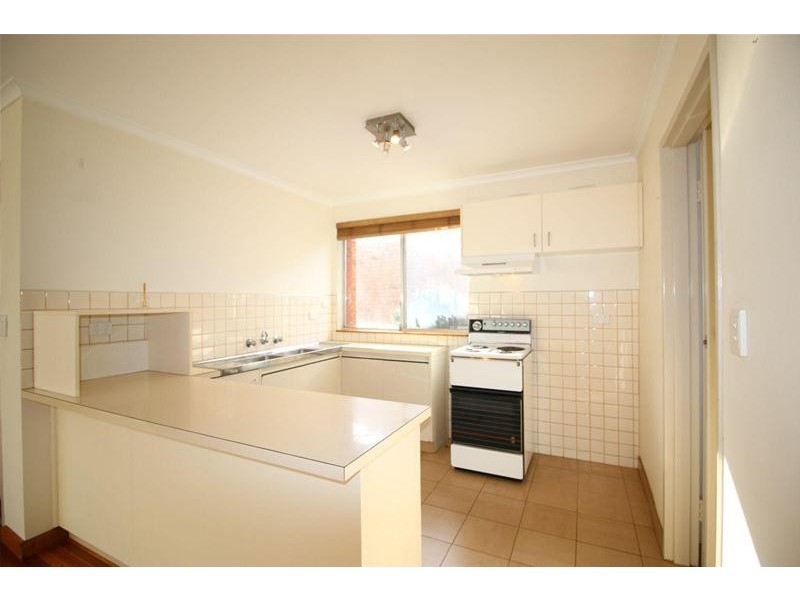 1/4 Ballater Street, Essendon VIC 3040