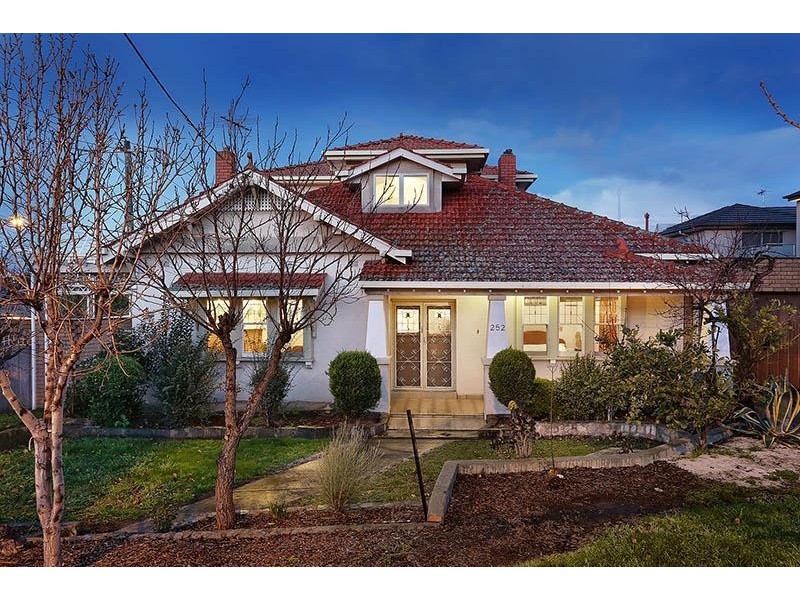 252 Pascoe Vale Road, Essendon VIC 3040