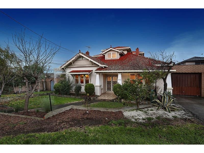 252 Pascoe Vale Road, Essendon VIC 3040