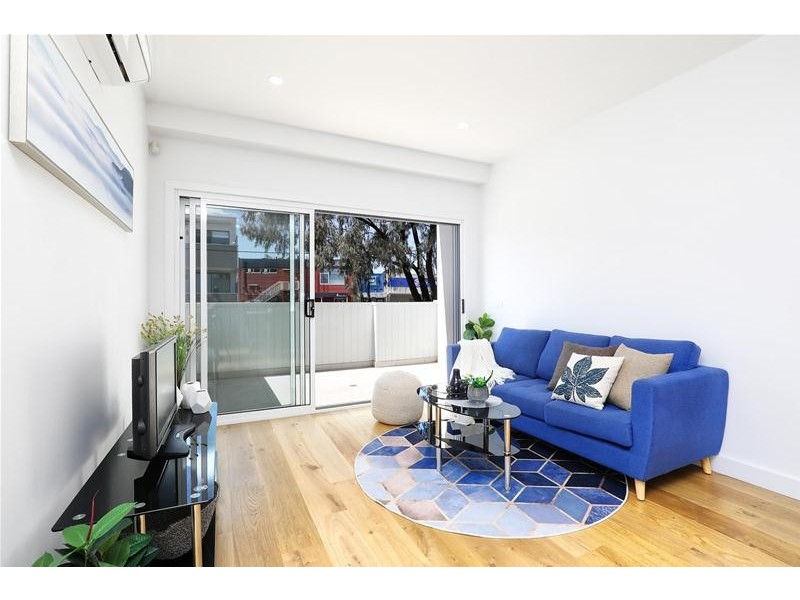 2/13 Hotham Road, Niddrie VIC 3042