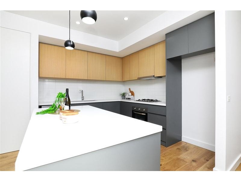 2/13 Hotham Road, Niddrie VIC 3042