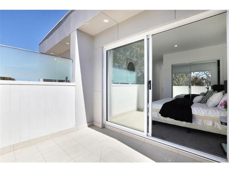 2/13 Hotham Road, Niddrie VIC 3042