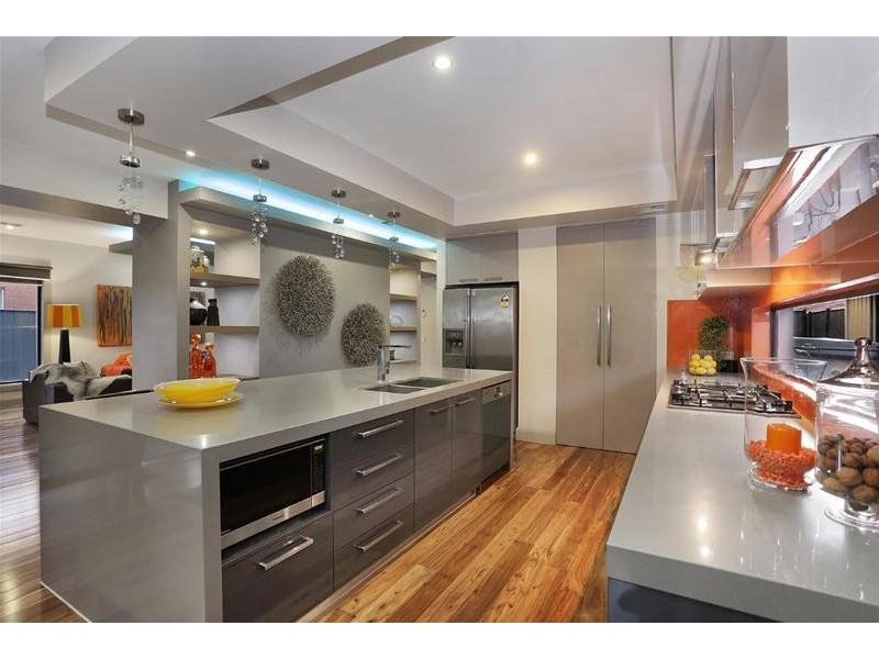 8 Sinclair Green, Derrimut VIC 3030