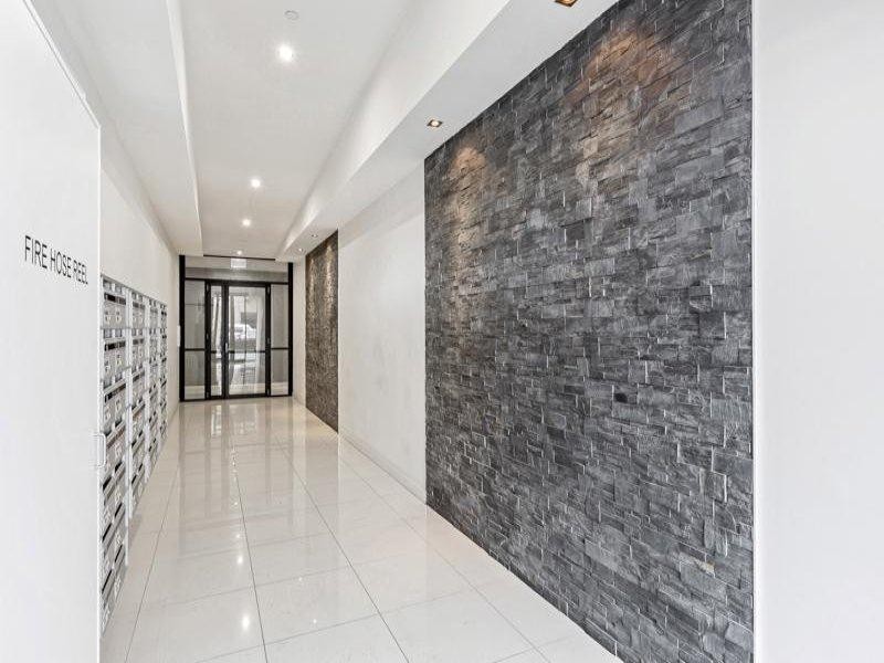 406/105 Pier Street, Altona VIC 3018