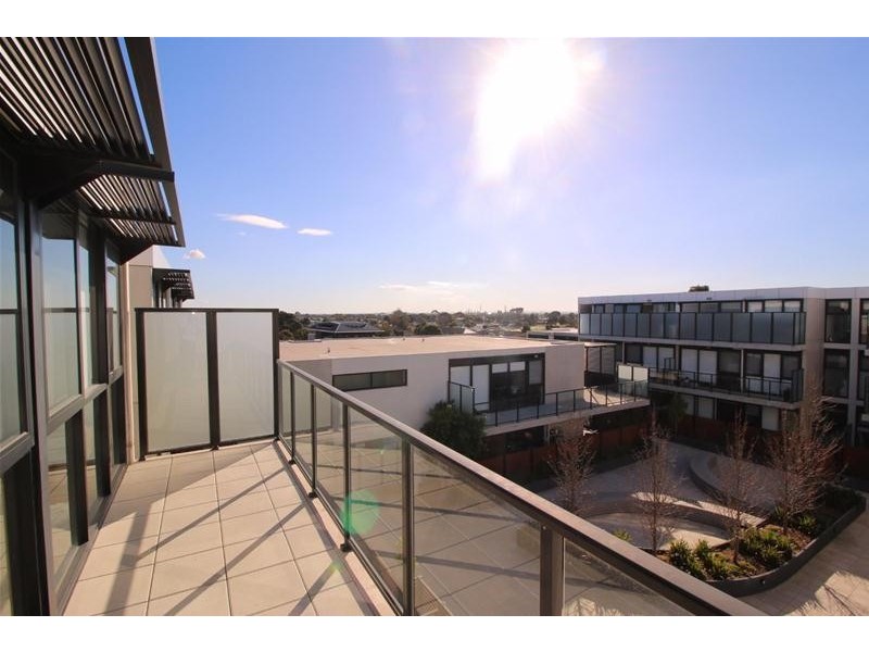 406/105 Pier Street, Altona VIC 3018