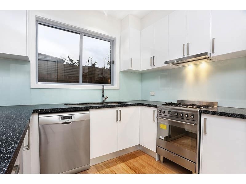 2/7 Stapley Crescent, Altona North VIC 3025