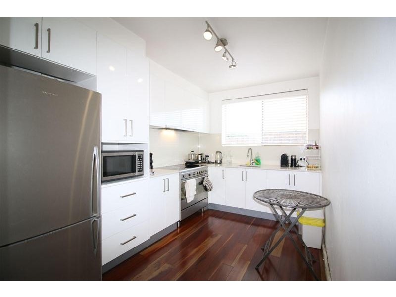 4/36 Edgar Street, Kingsville VIC 3012