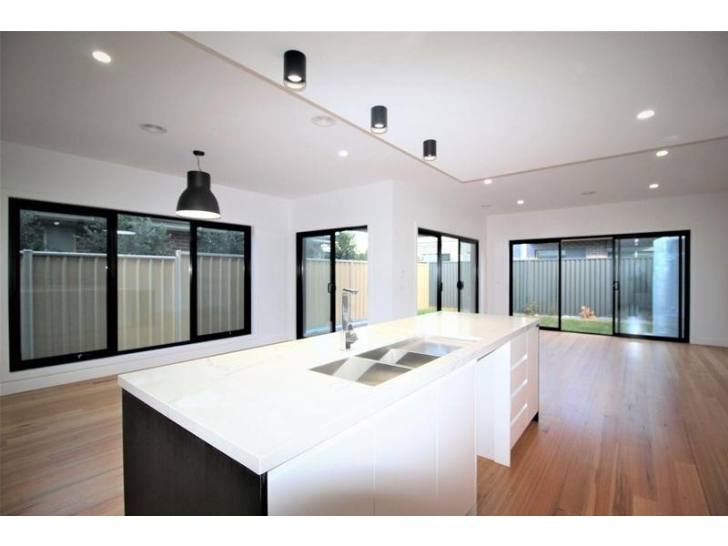 3/85 First Avenue, Altona North VIC 3025