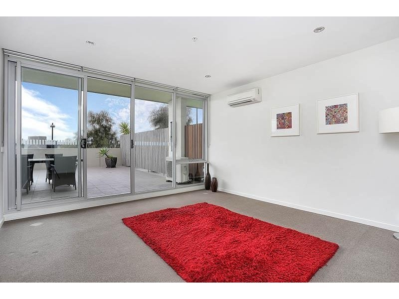 11/2 La Scala Avenue, Maribyrnong VIC 3032