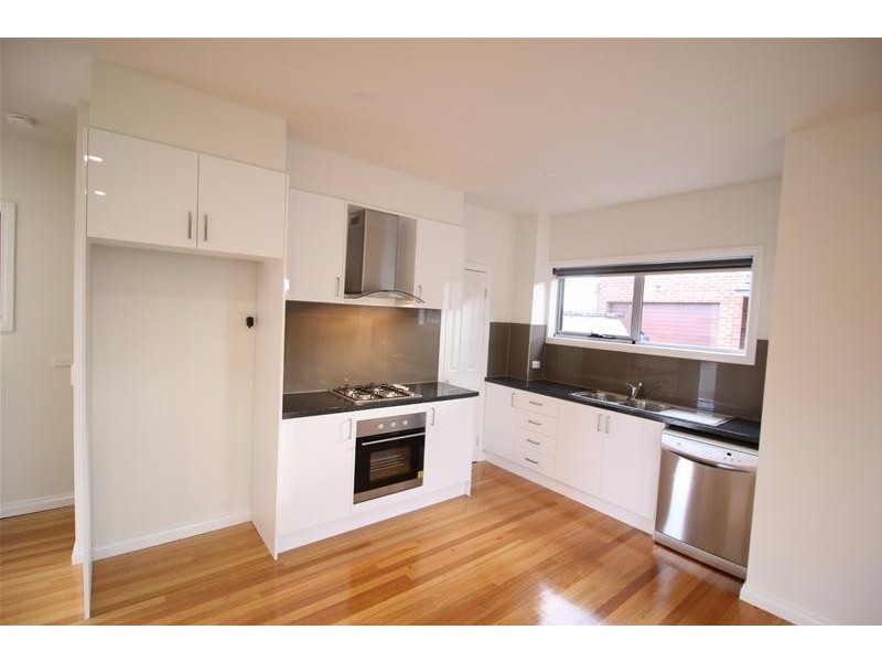 2/83 Langton Street, Glenroy VIC 3046