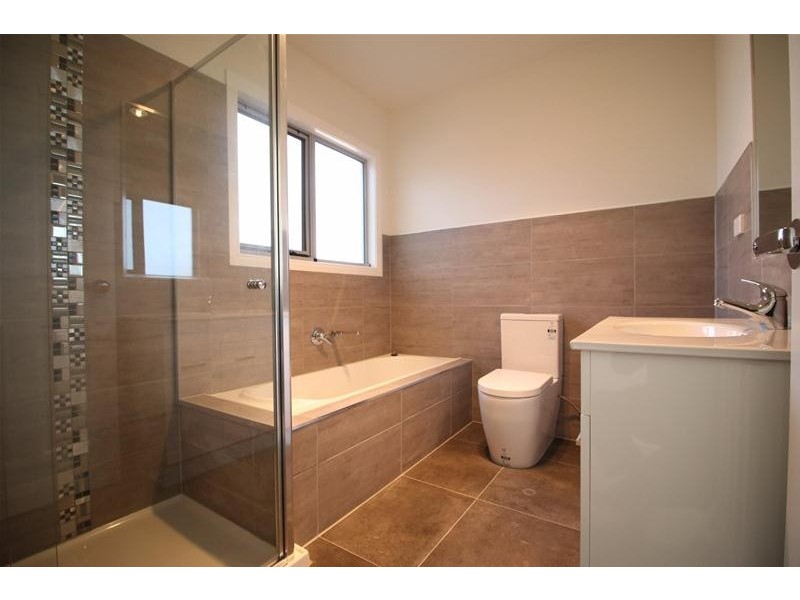 2/83 Langton Street, Glenroy VIC 3046