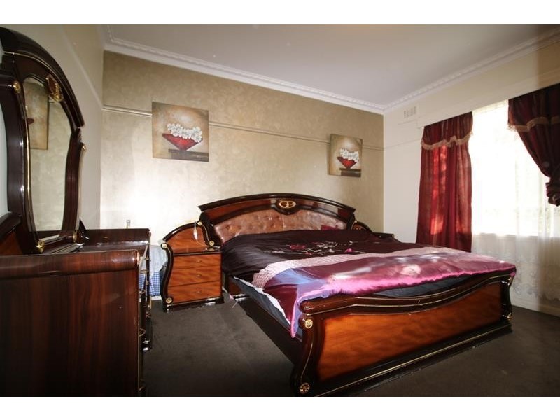 77  Kernot Street, South Kingsville VIC 3015