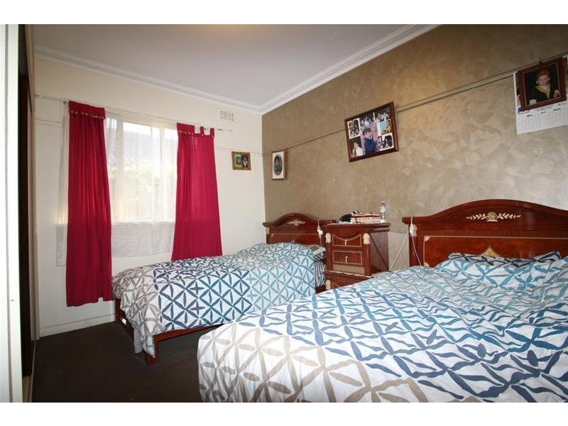 77  Kernot Street, South Kingsville VIC 3015