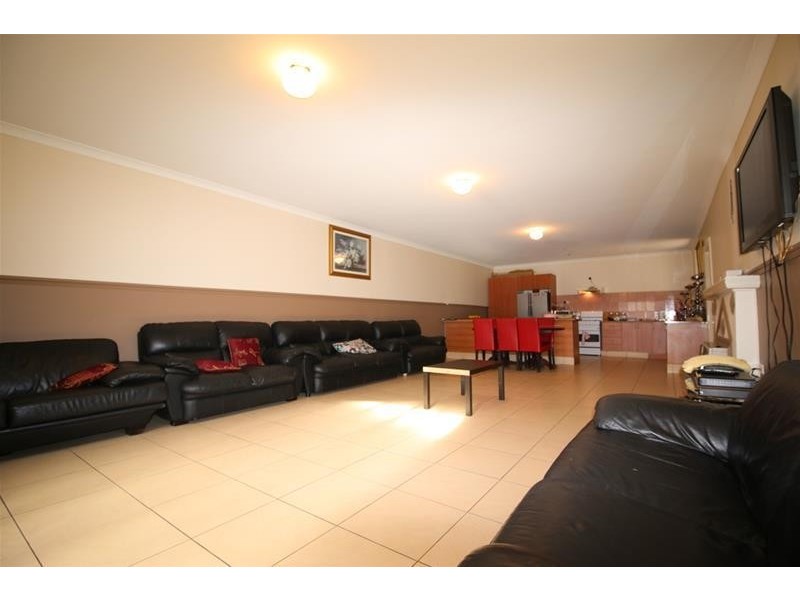 77  Kernot Street, South Kingsville VIC 3015