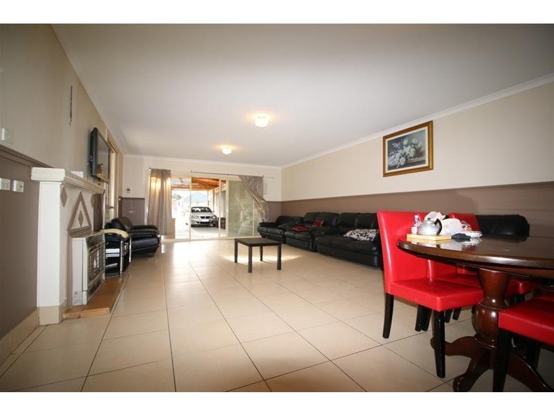 77  Kernot Street, South Kingsville VIC 3015