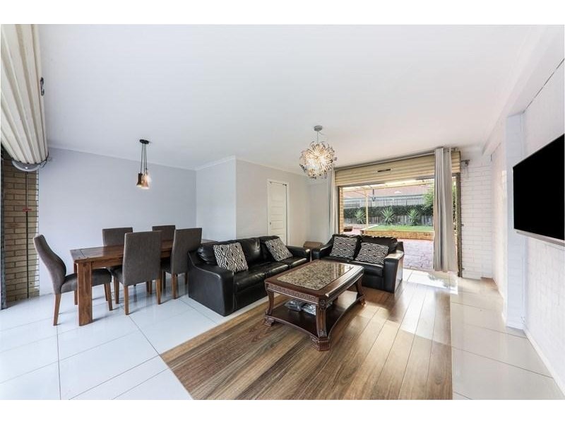 9 Cashmore Place, Roxburgh Park VIC 3064